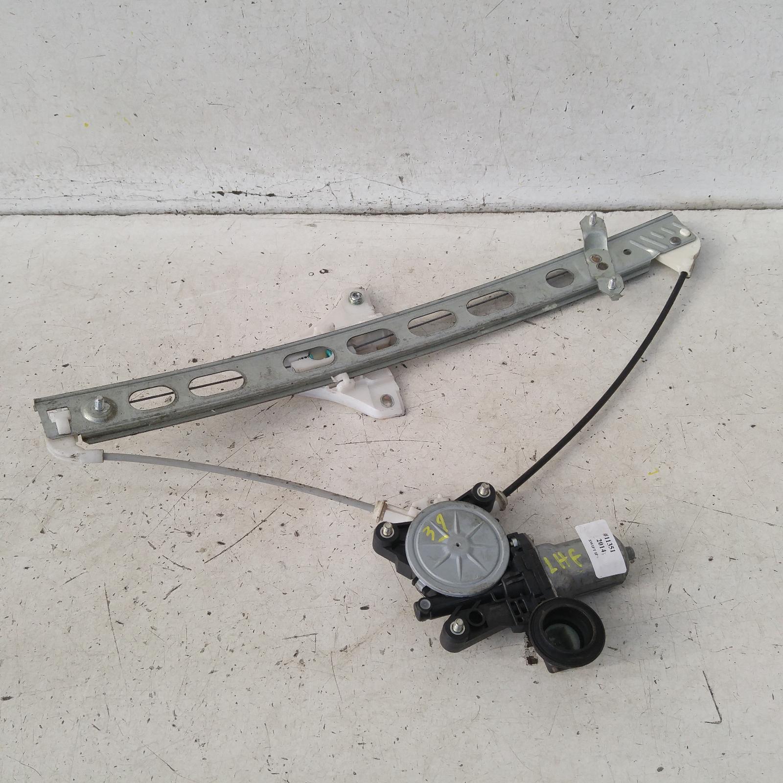259706, Used window regulator/motor front left for 2014 swift fz