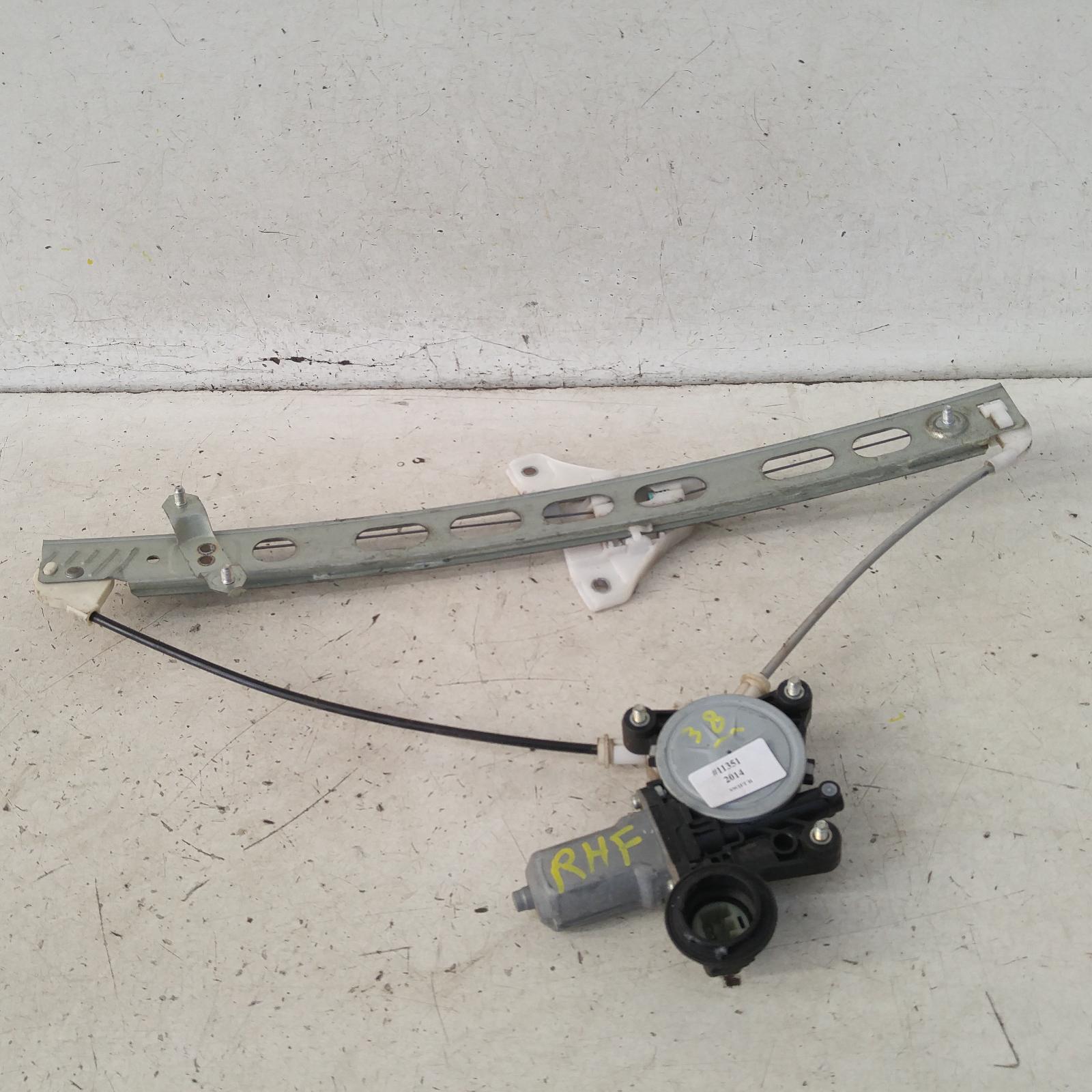259705, Used window regulator/motor front right for 2014 swift fz