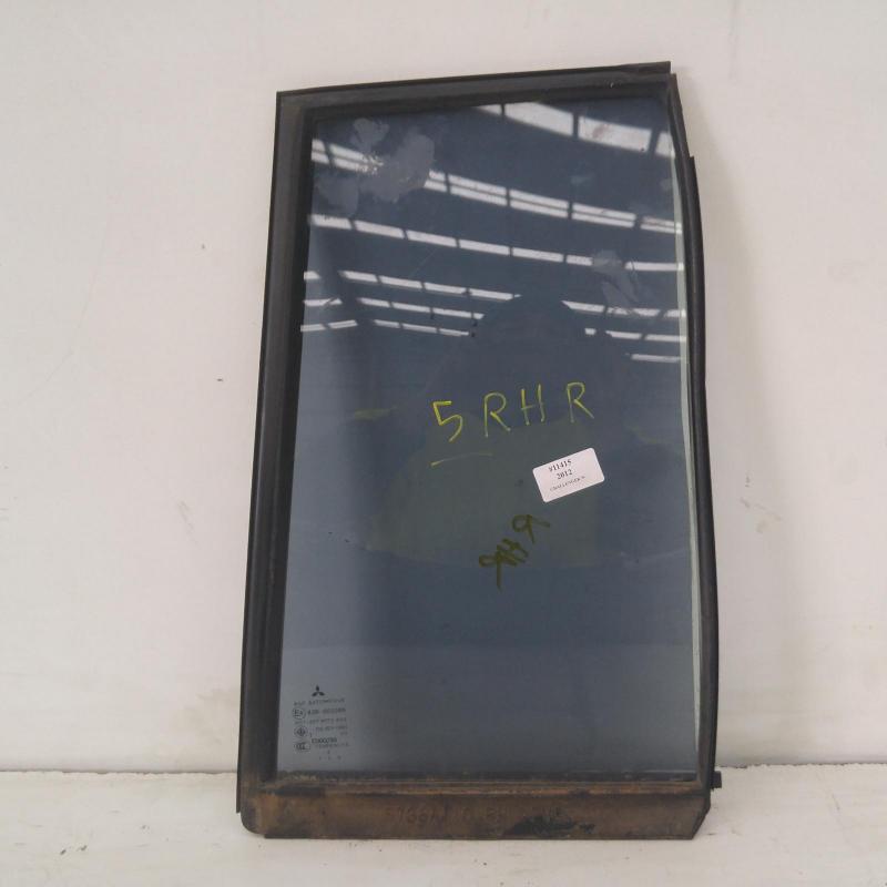 quarter door glass rear right