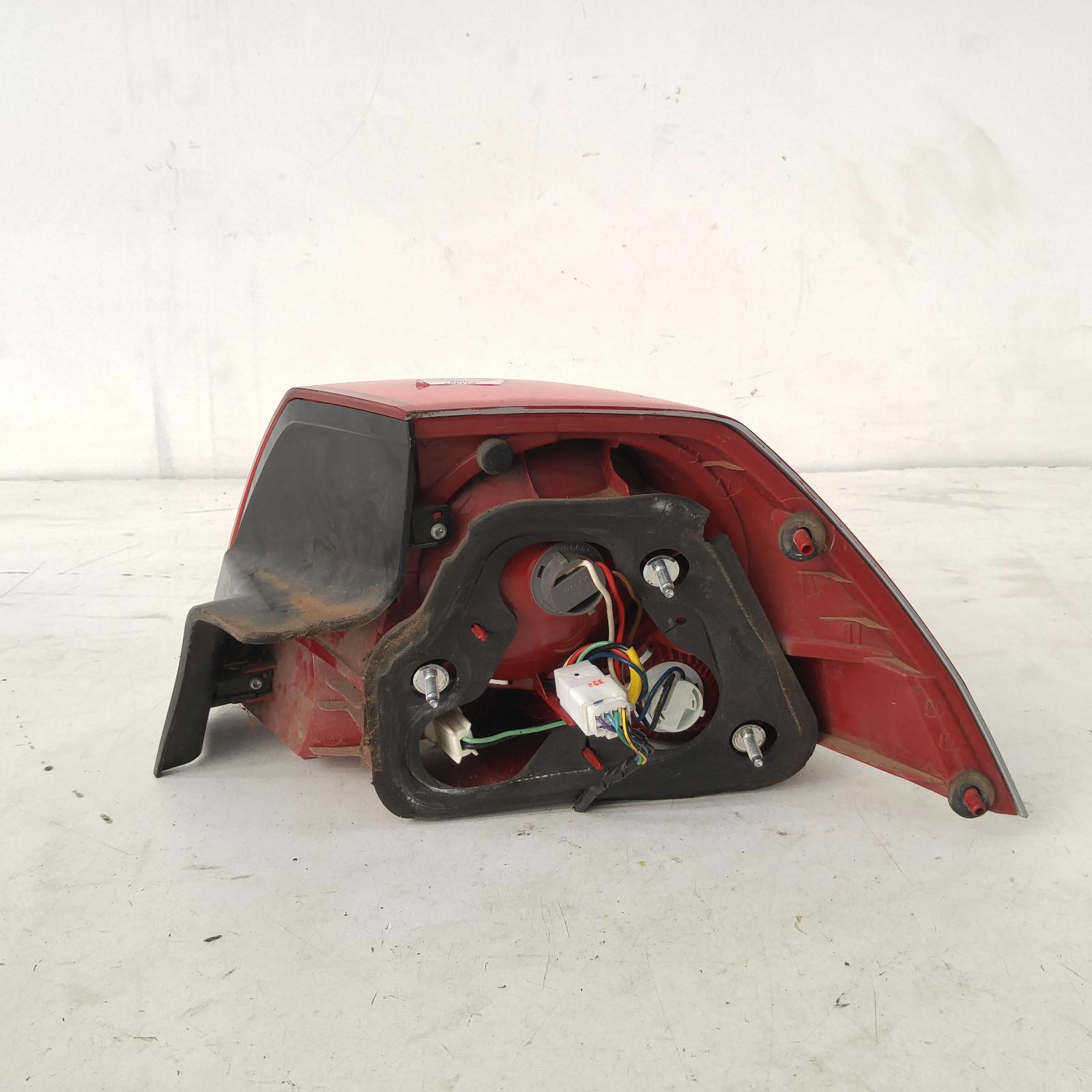 Commodore Taillight Left 2006-2013 ve,sedan,omega/lumina/sv6/ss/international/60th anniv/v series,08/06-04/13 00011495 #261740