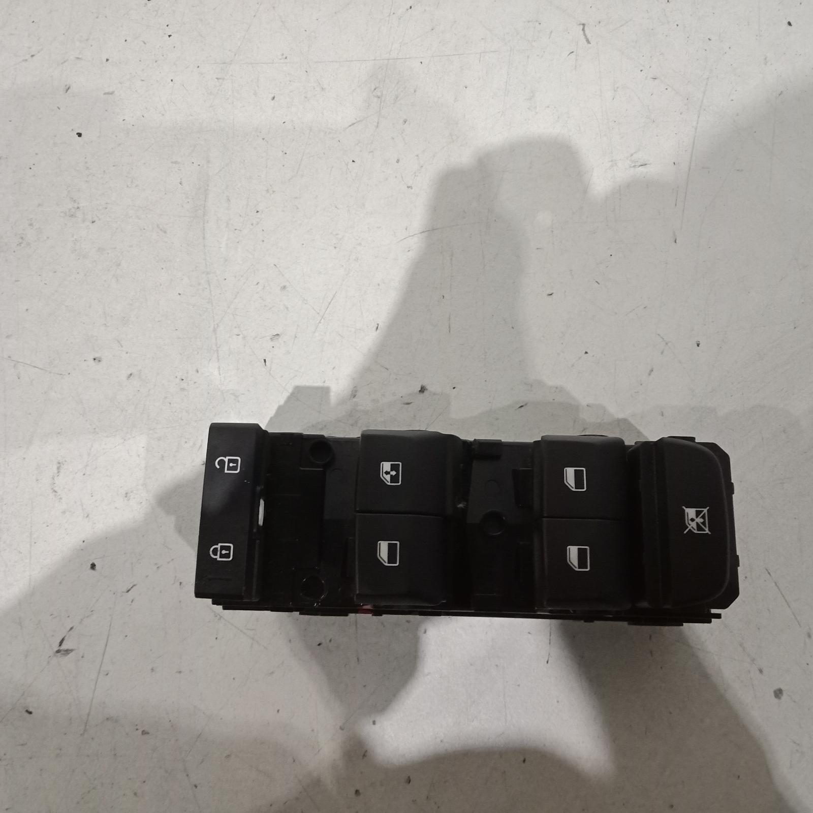 Cerato Power Door Window Switch 2018-2021 rh front (master switch),bd,sedan/hatch,04/18- 00010528 #262729