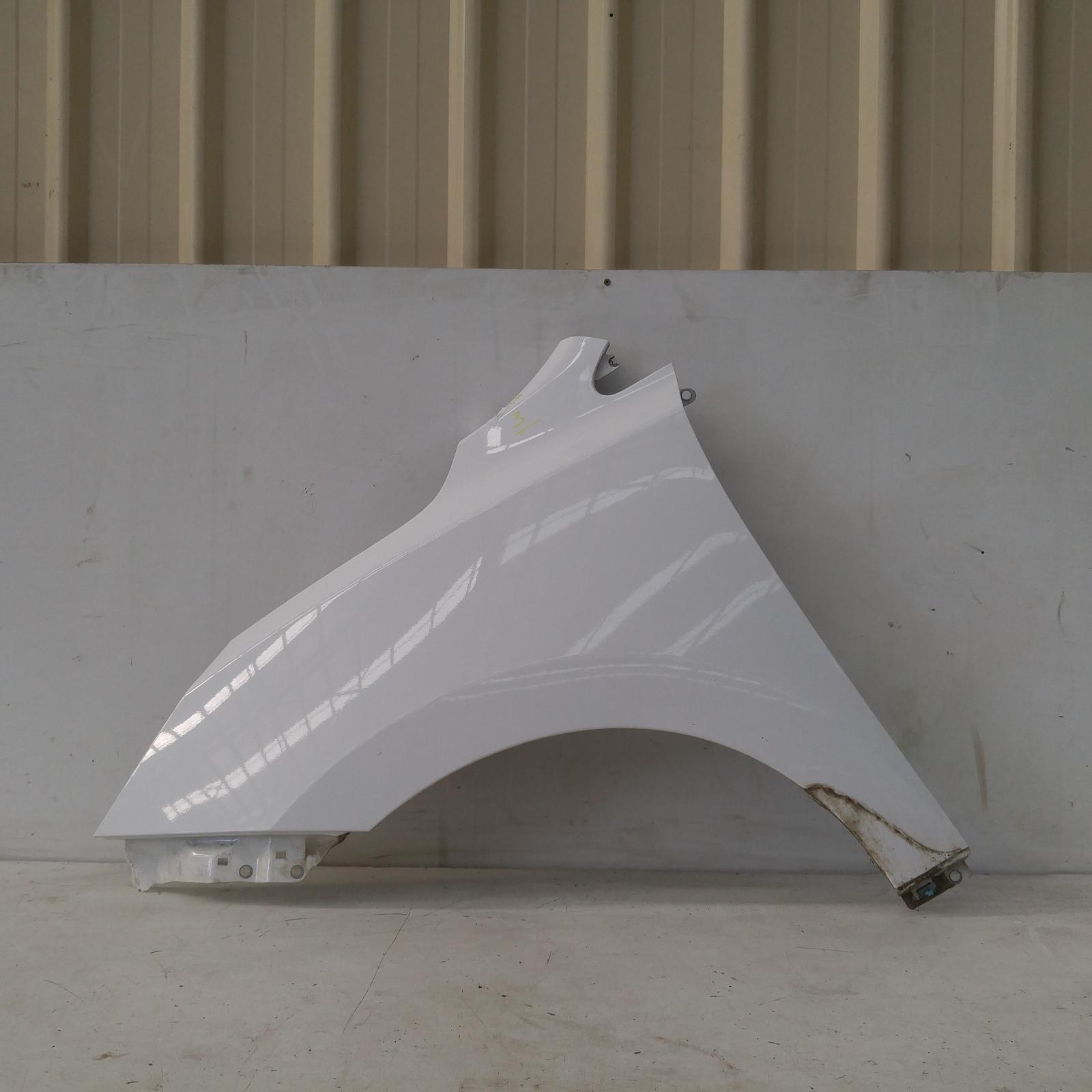 Ix35 Guard Left 2009-2016 lm series,non flasher type,11/09-01/16 00011620 #266296