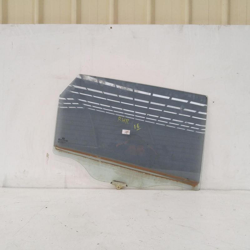 door window rear right
