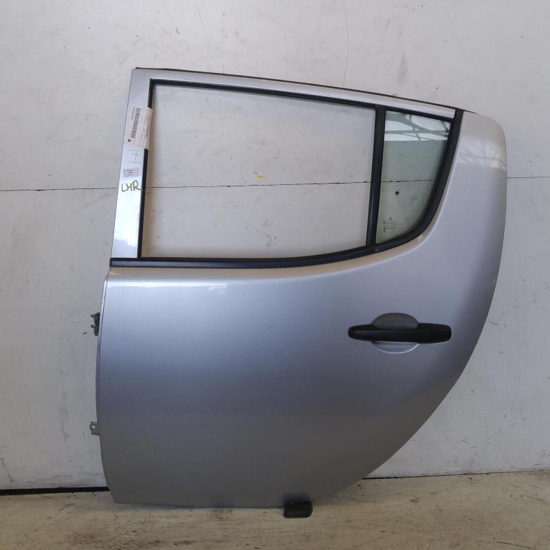 door/sliding rear left