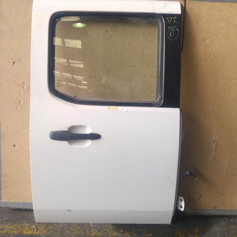 door/sliding rear right