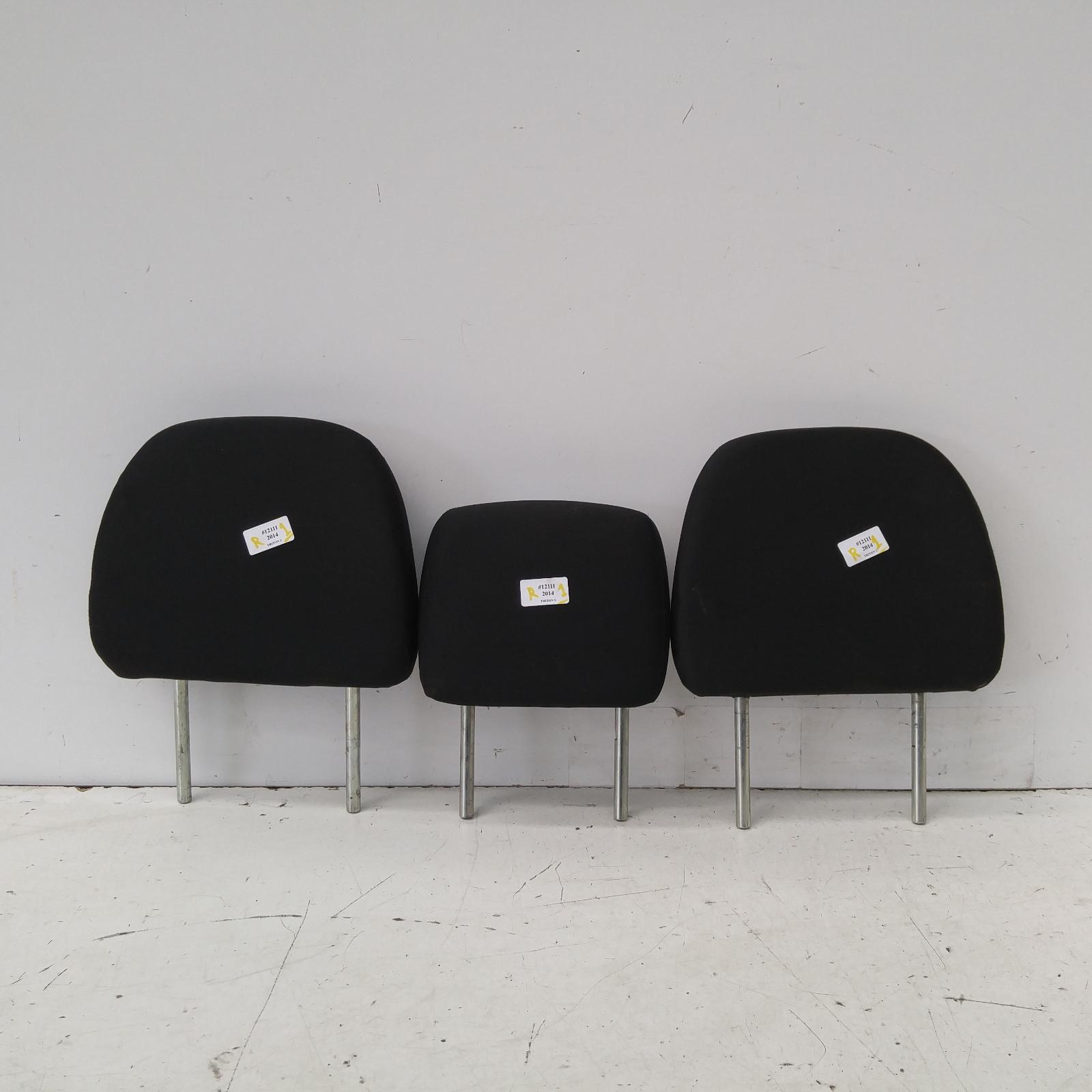 Triton Headrest 2009-2015 rh rear,mn,08/09-04/15 00012111 #275244