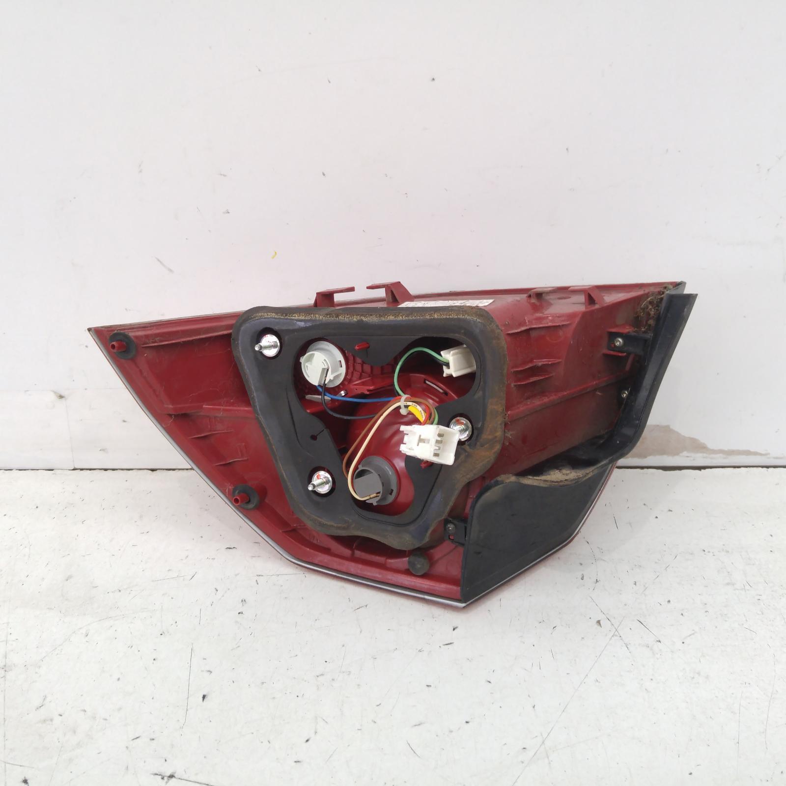 Commodore Taillight Left 2006-2013 ve,sedan,omega/lumina/sv6/ss/international/60th anniv/v series,08/06-04/13 00011803 #275799