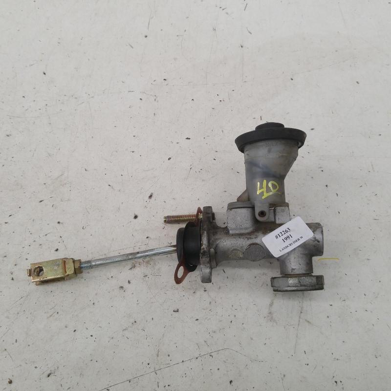 clutch master cylinder