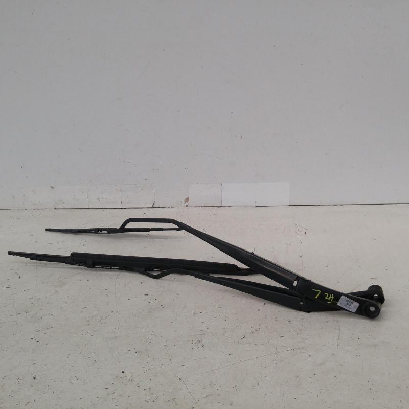 wiper arm