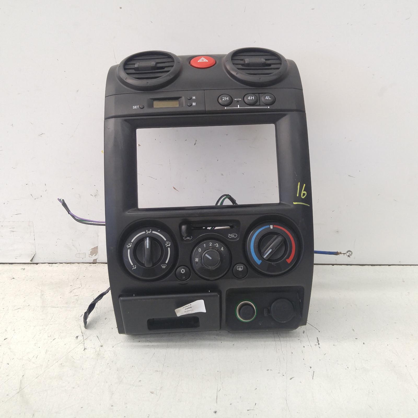 #281015, Used heater/aircon controls for 2008 rodeo| ra, dual cab, grey ...