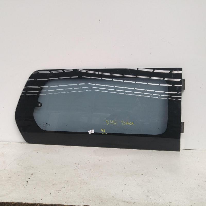 side glass rear right