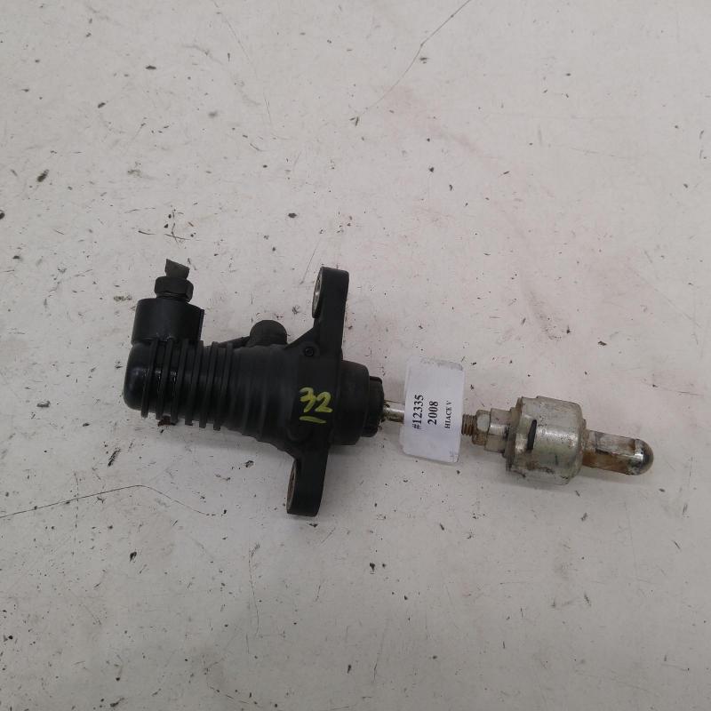 clutch master cylinder