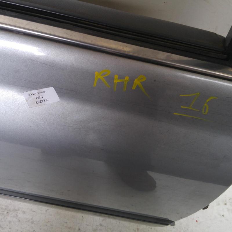 door/sliding rear right