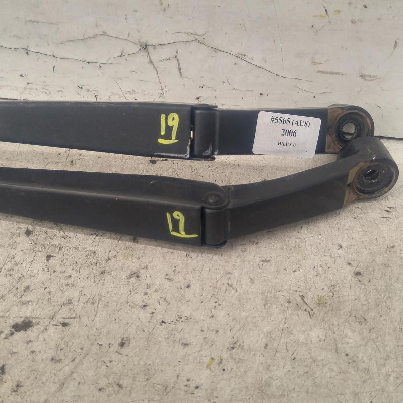 wiper arm