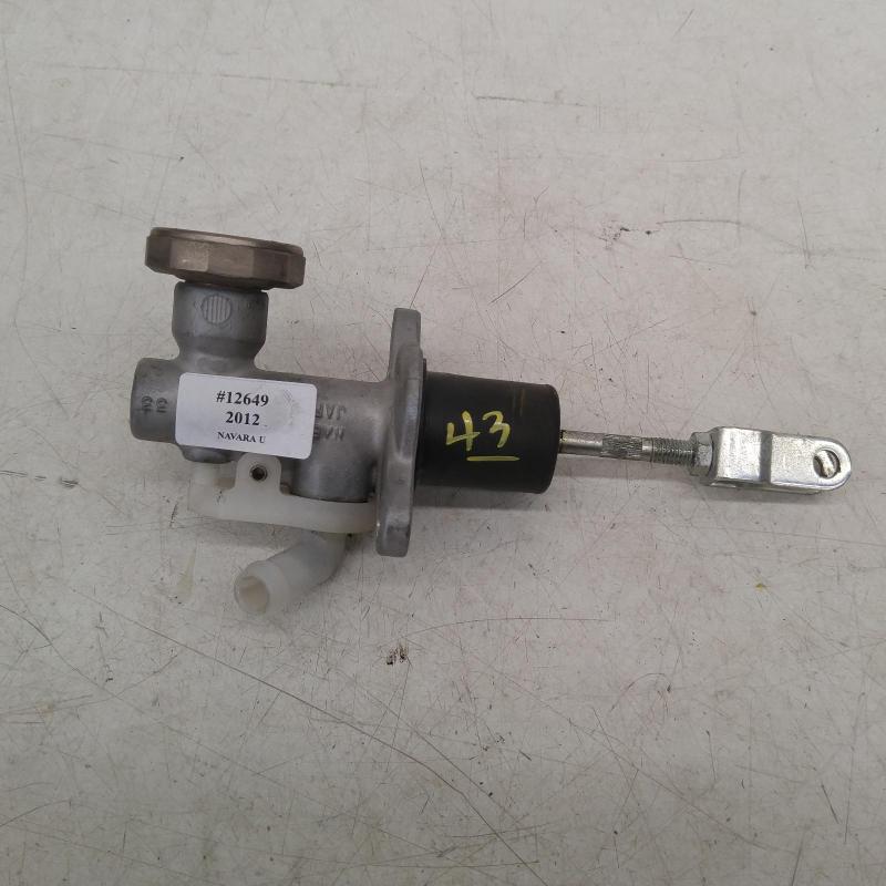 clutch master cylinder