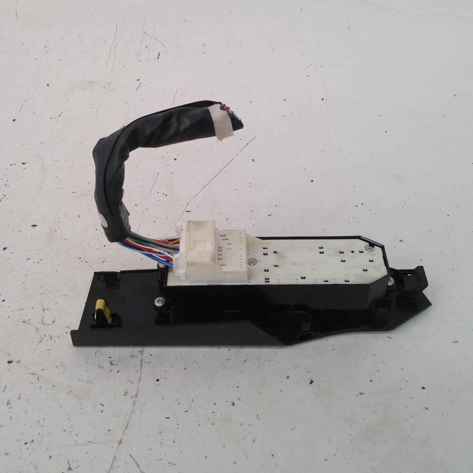 Corolla Power Door Window Switch 2015-2018 rh front (master switch),zre182r,hatch,standard,03/15-06/18 00012814 #296360