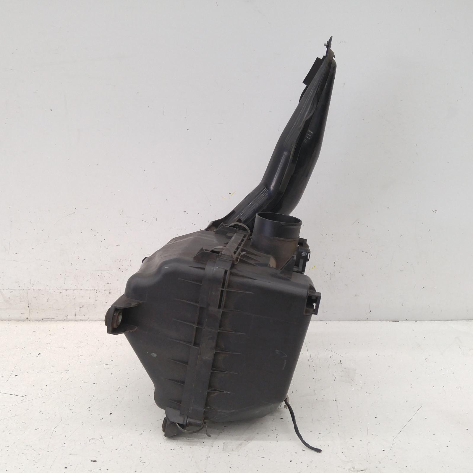 Triton Air Cleaner/box 2006-2015 air cleaner,ml-mn,2.5,diesel,07/06-04/15 00012866 #297434