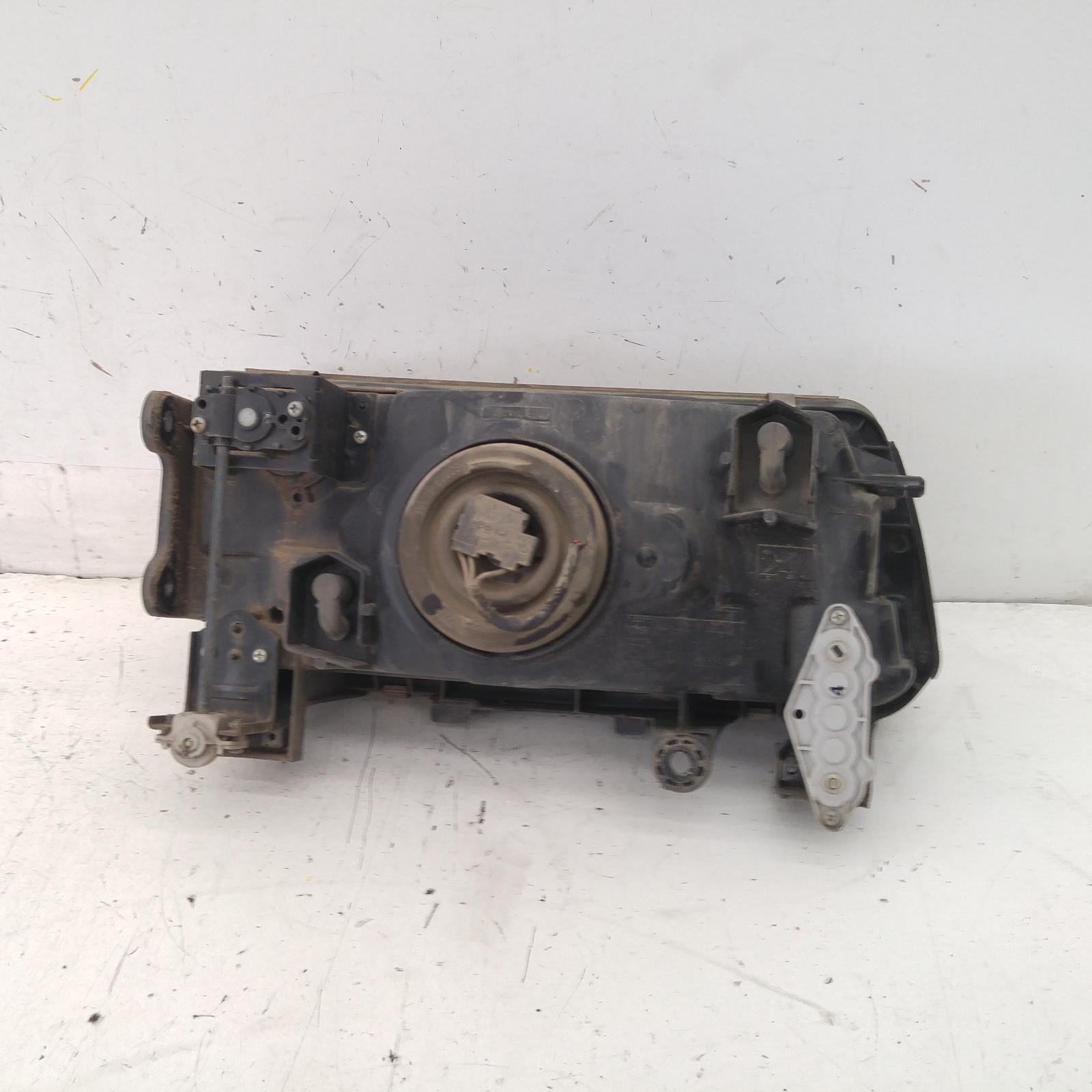 L300 Headlamp Left 1999-2013 sj/sk,express,09/99-12/13 00012876 #297519