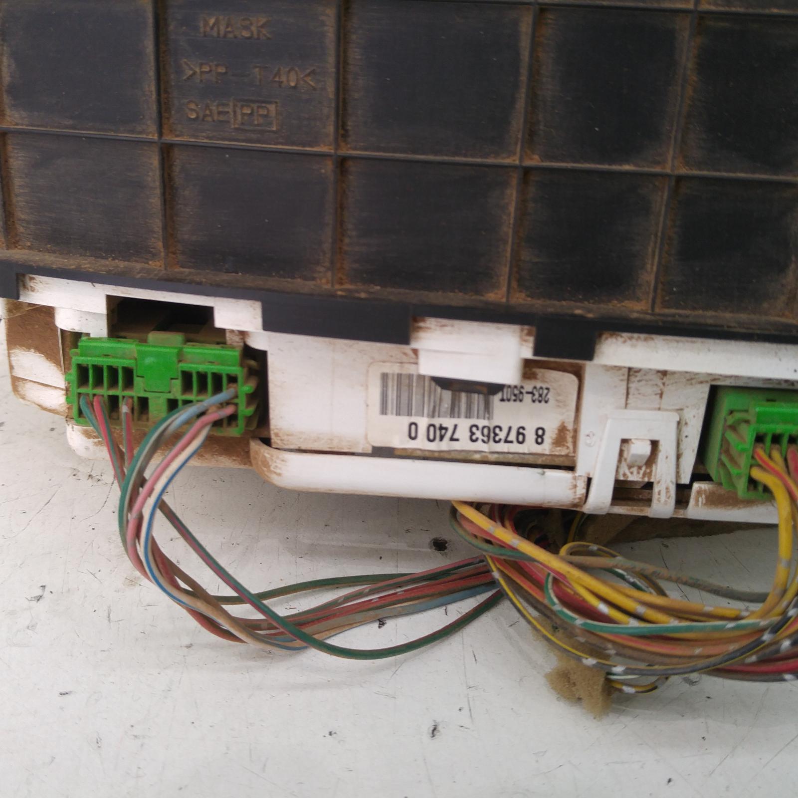 298792-used-instrument-cluster-for-2004-rodeo-diesel-manual-3-0