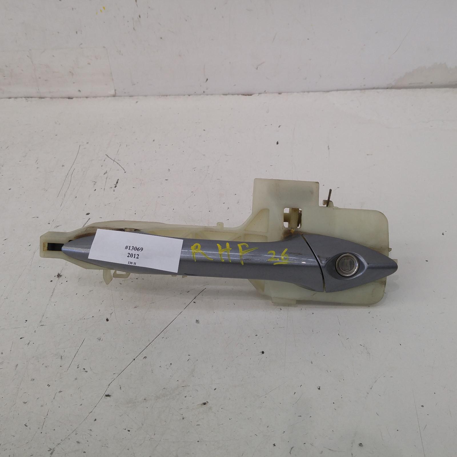 300934, Used door handle for 2012 i30 outer, rh front/rear, non