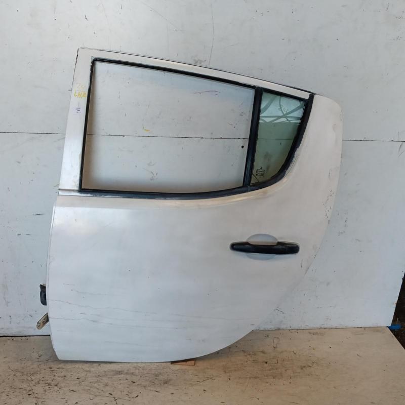 door/sliding rear left