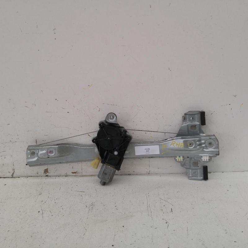 window regulator/motor rear right