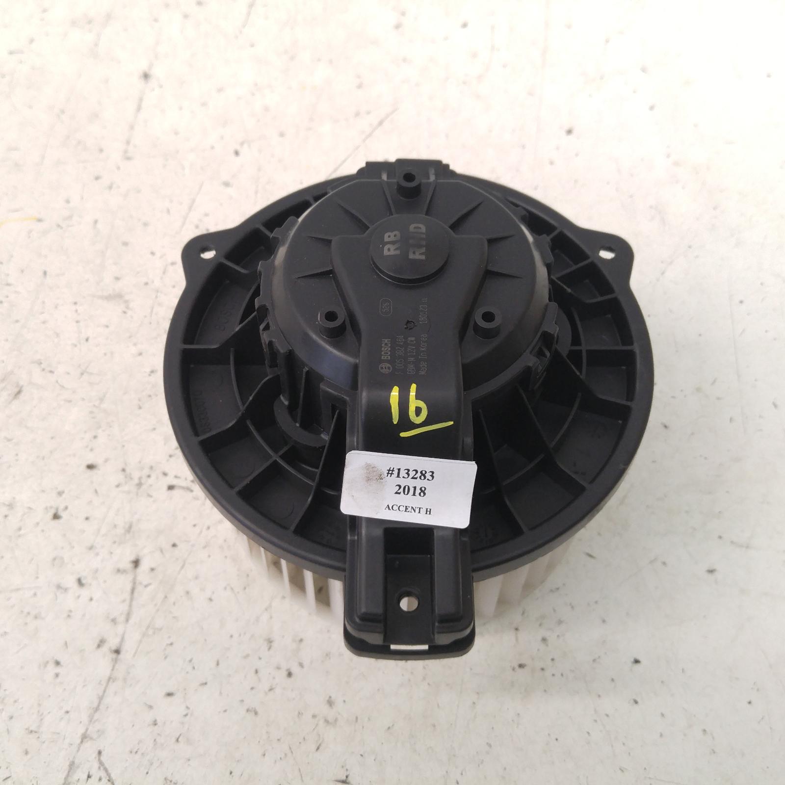 308311, Used heater fan/motor for 2018 Accent rb, blower motor, bosch