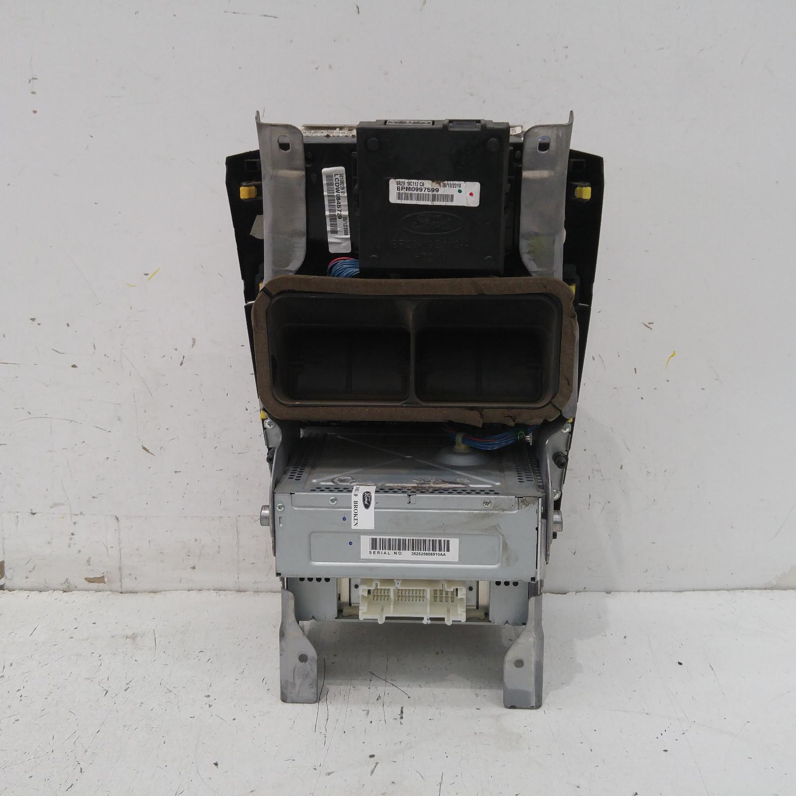 Falcon Stereo/head Unit 2008-2011 fg mki,xr6/xr6 turbo/xr6 le/xr8,silver face,standard,05/08-09/11 00013330 #309813