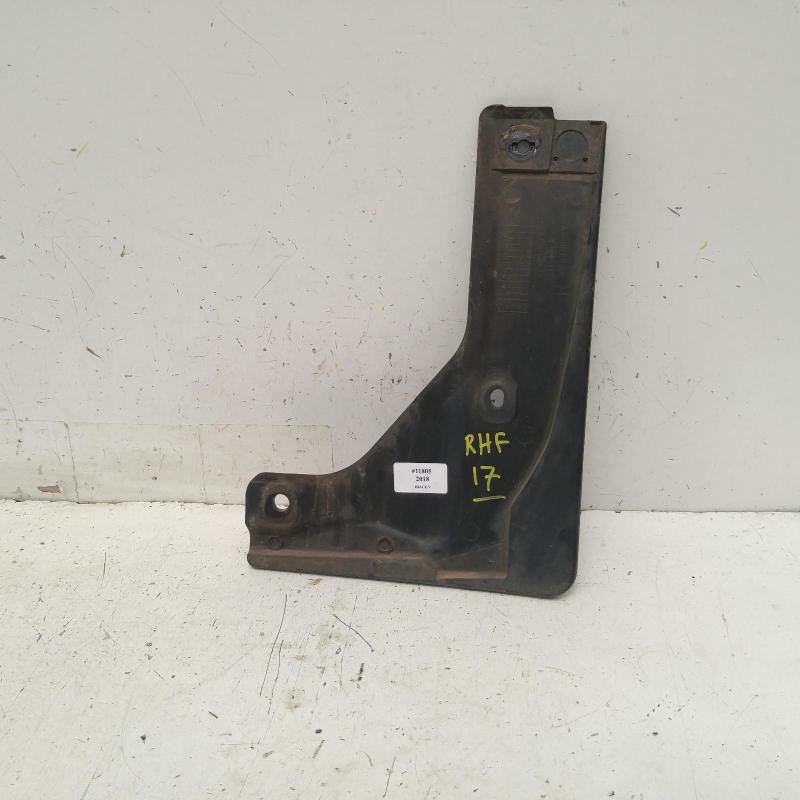 310295, Used mud flaps for 2018 hiace rh front, trh/kdh, 03/0504/19