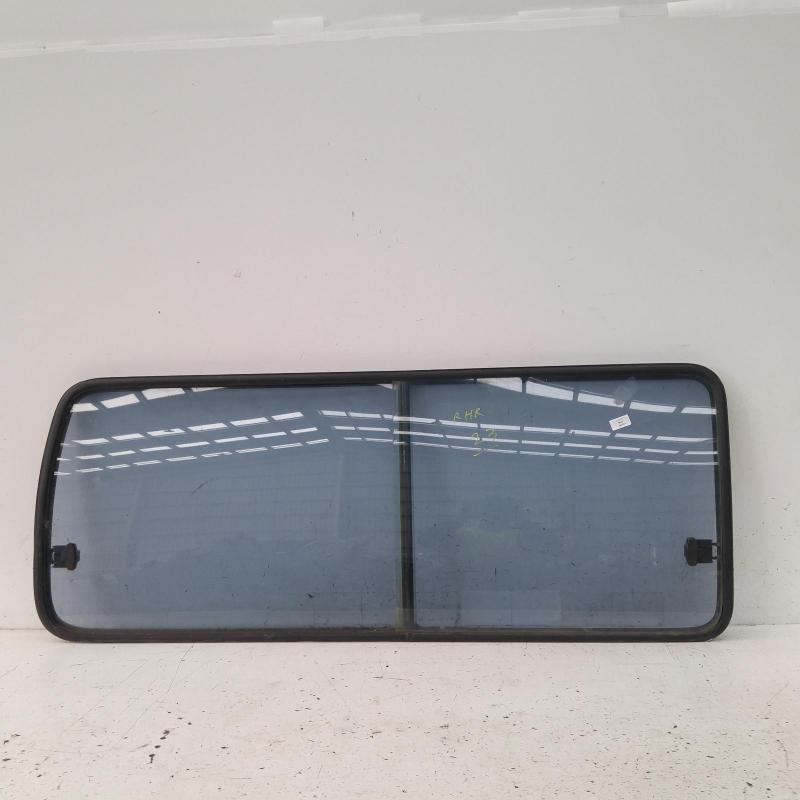 side glass rear right