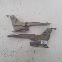 bonnet hinge/strut