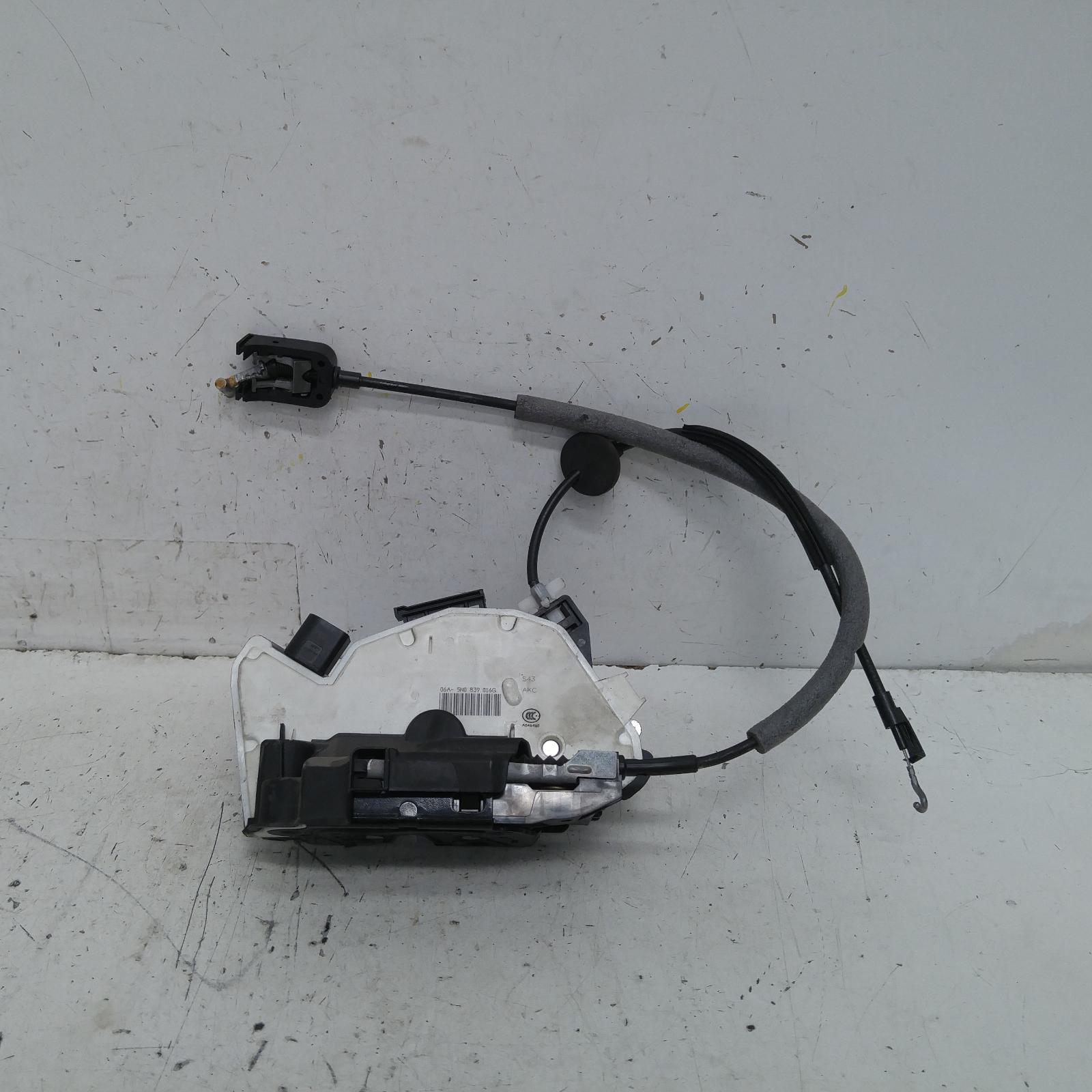 314062, Used door/boot/gate lock for 2012 Tiguan right rear door lock