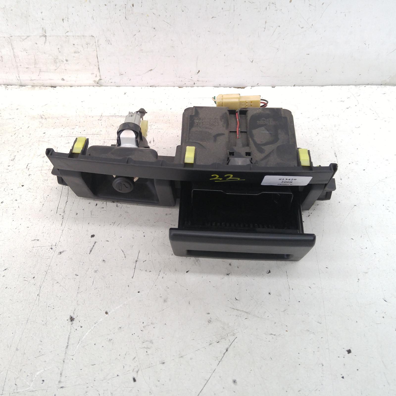 #313822, Used ashtray for 2008 prado| 120 series, in dash type, 02/03-10/09