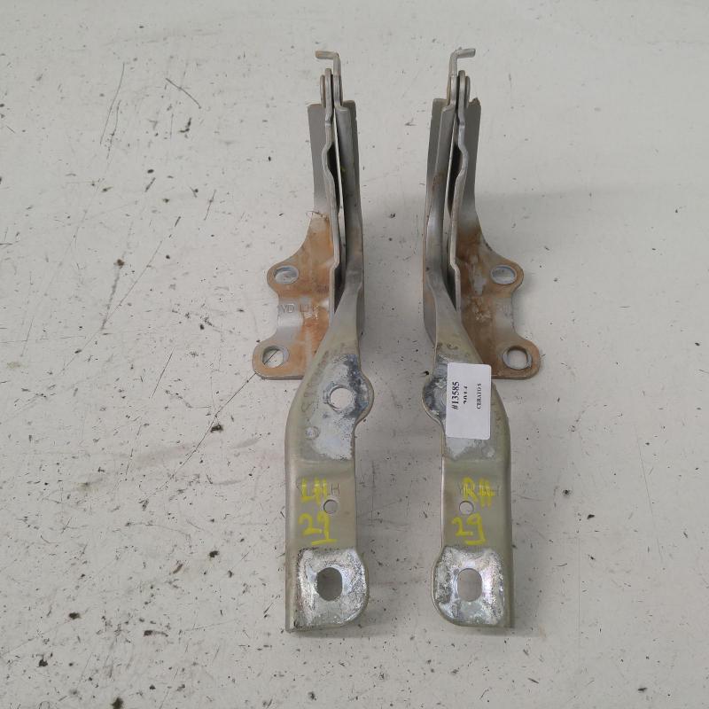 bonnet hinge/strut