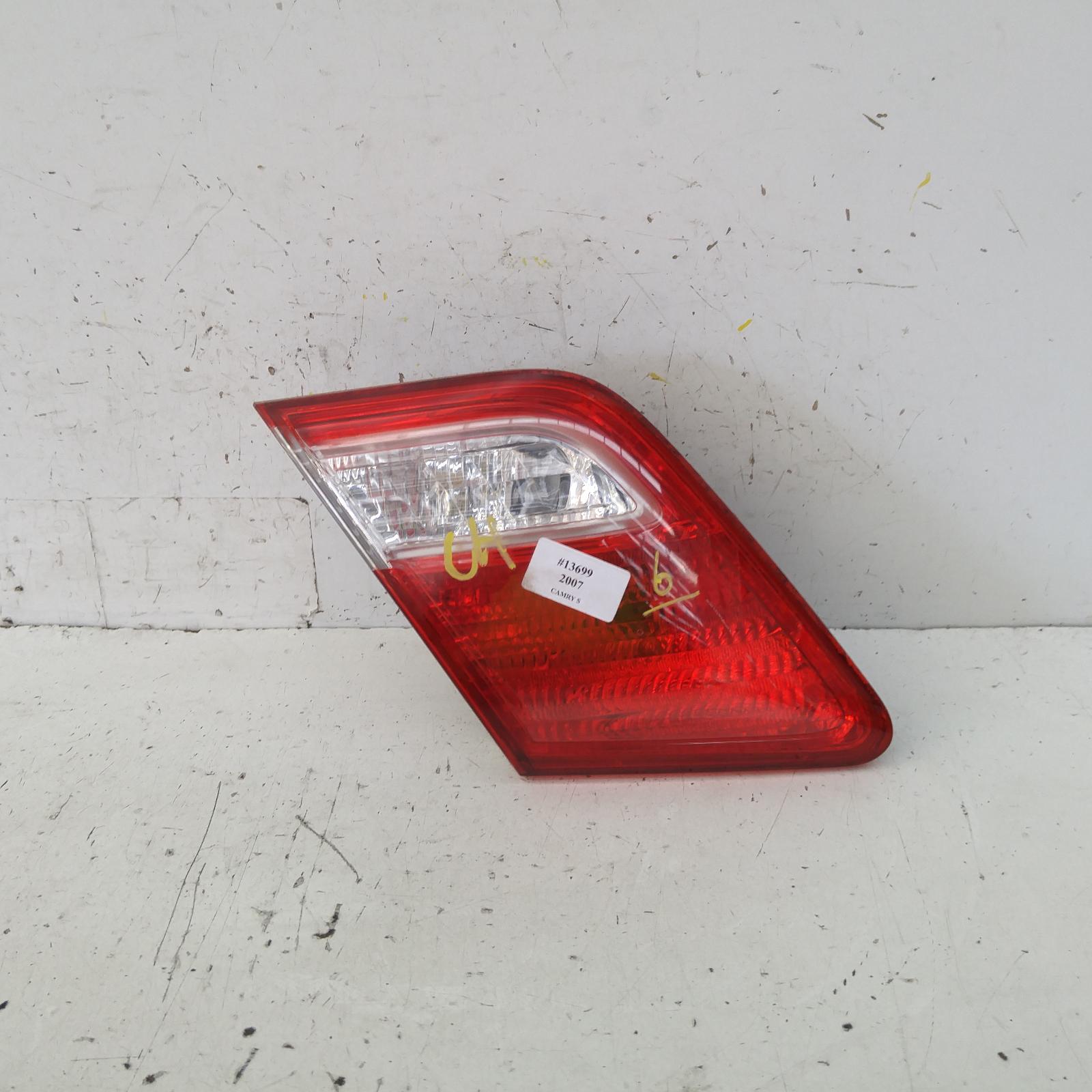 Camry Rear Garnish 2006-2009 bootlid lamp (lh side),acv40/sportivo,06/06-06/09 00013699 #318651