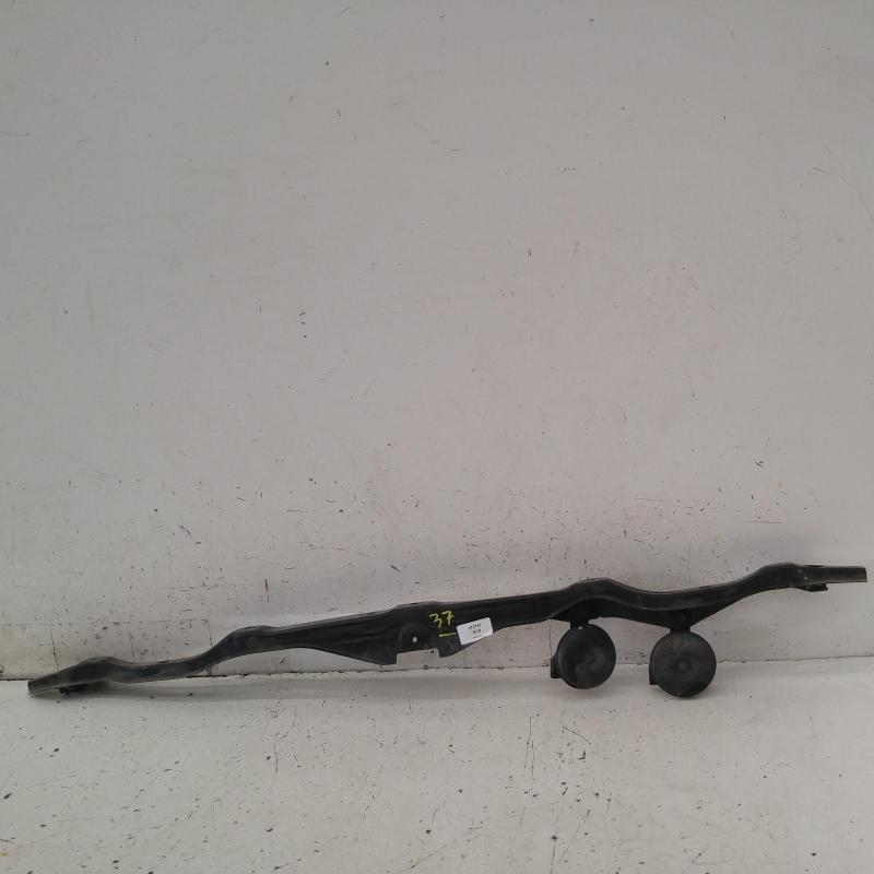 bar reinforcement/bracket front