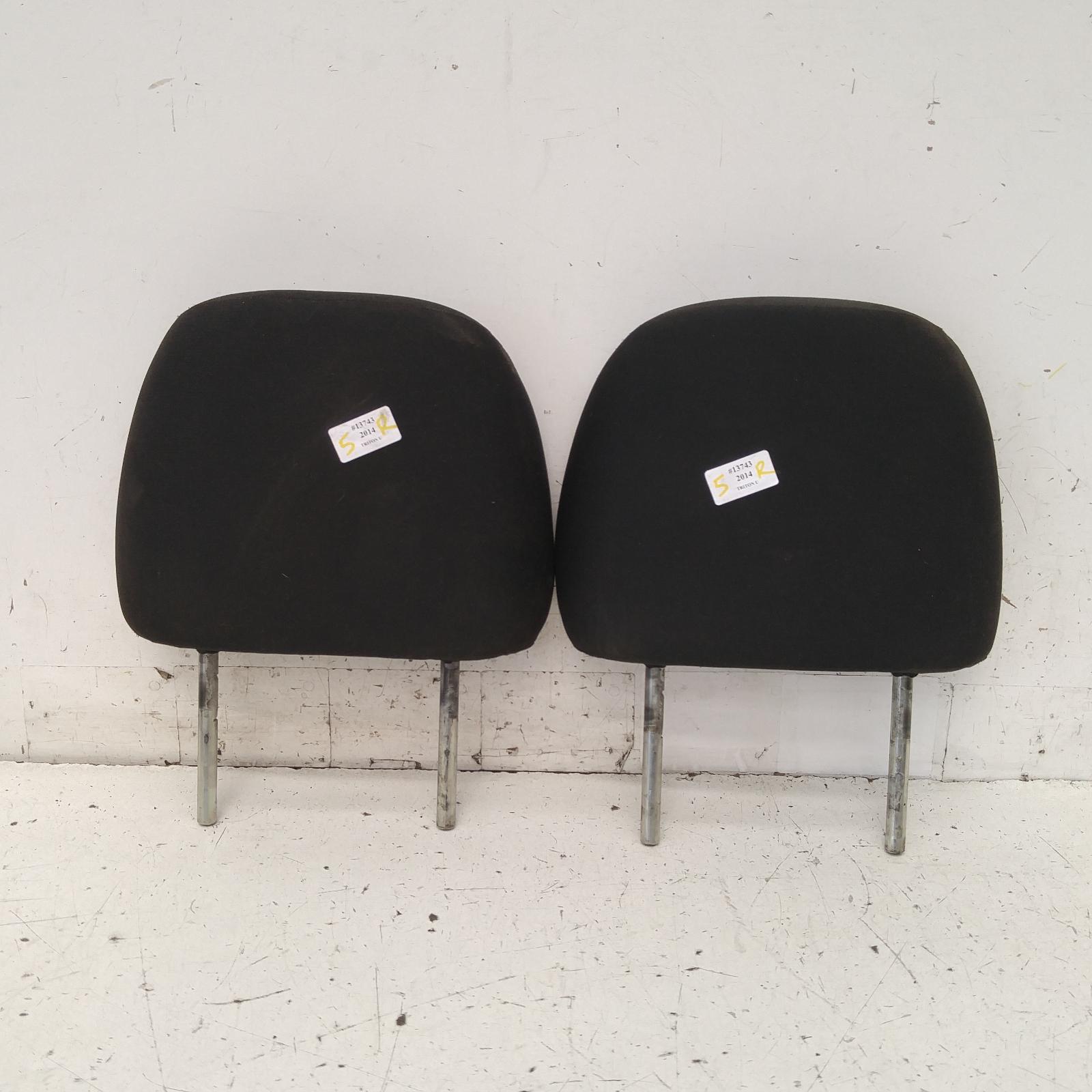 Triton Headrest 2009-2015 rh rear,mn,08/09-04/15 00013743 #319833