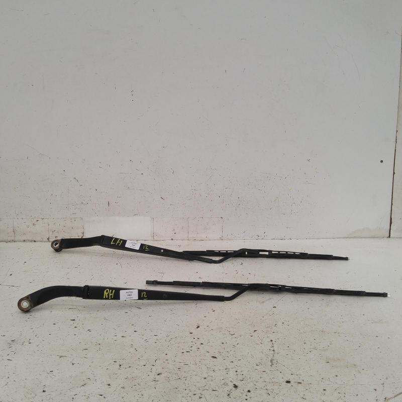 wiper arm