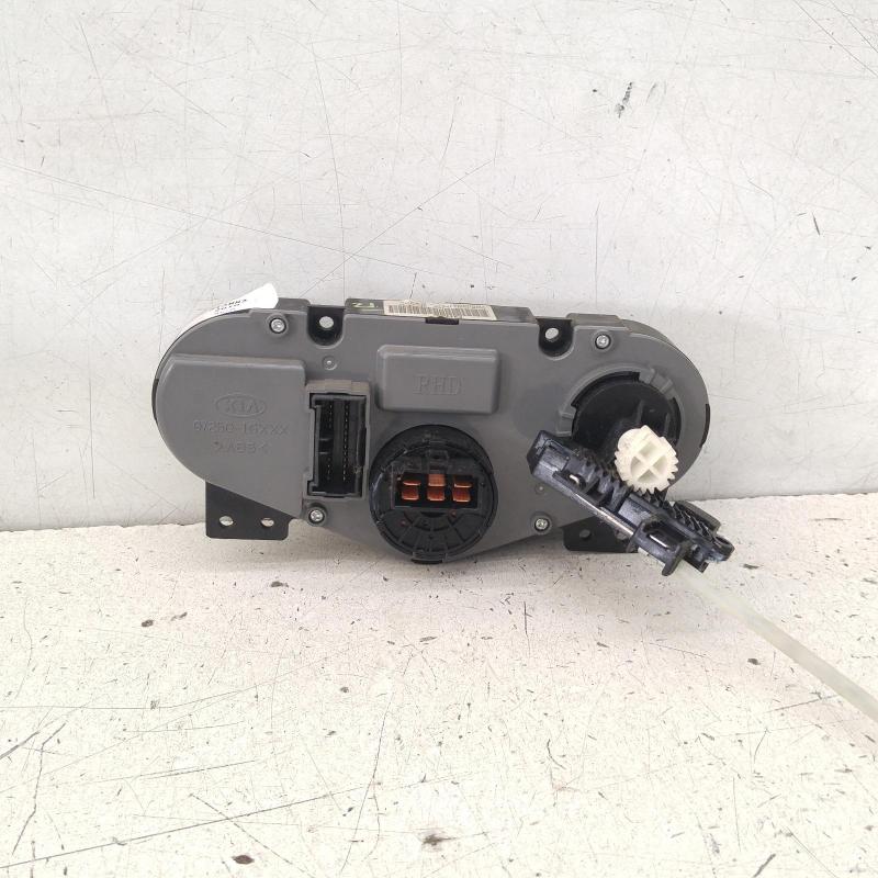 heater/aircon controls