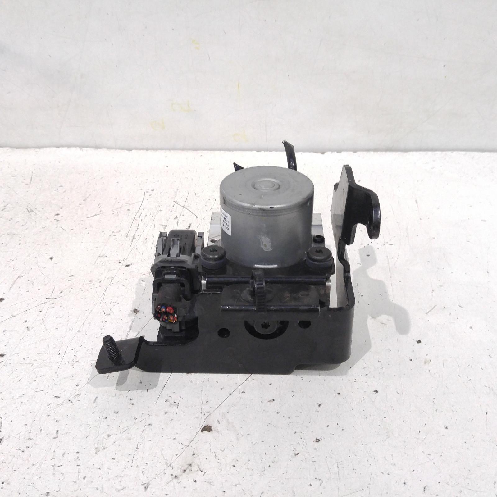 I30 Abs Pump/modulator 2017-2020 p/n 58900g3700,pd,03/17- 00013861 #324199