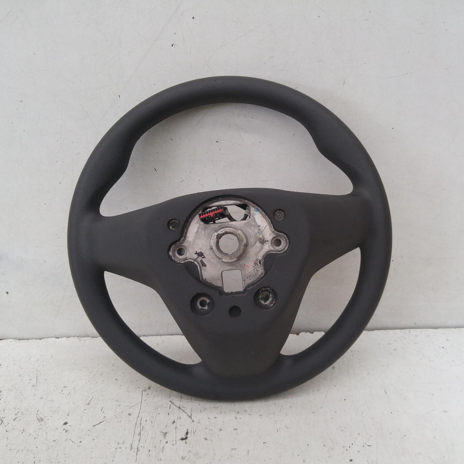 327061, Used steering wheel for 2017 commodore vinyl, vf, 05/1312/17