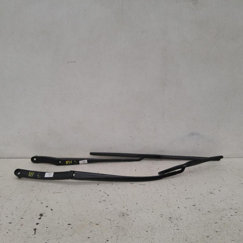 wiper arm