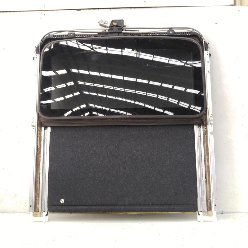 roof glass/sunroof