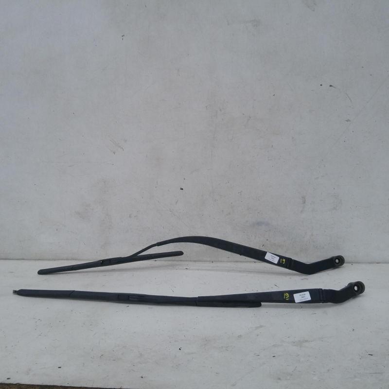 wiper arm