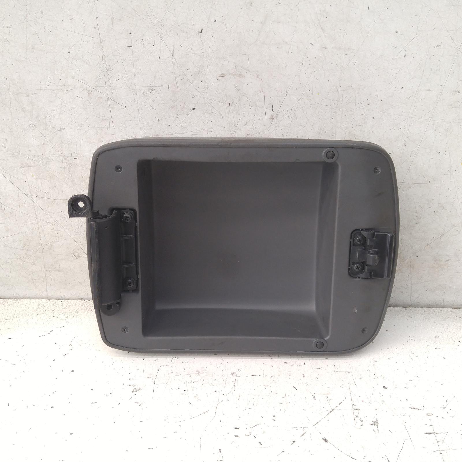 Hilux Console 2011-2015 console lid only,dark grey,07/11-08/15 00014439 #337644