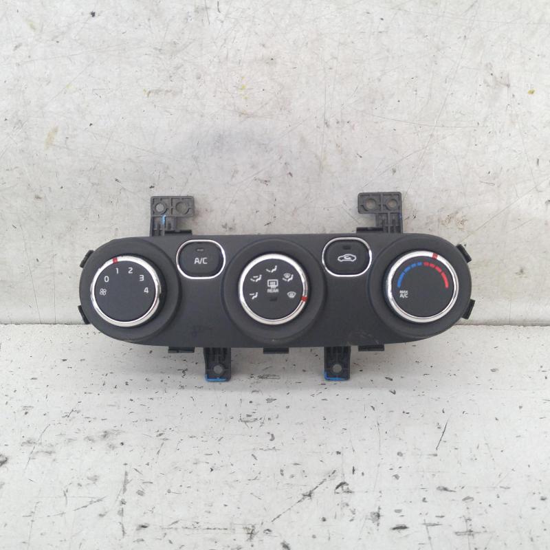 heater/aircon controls