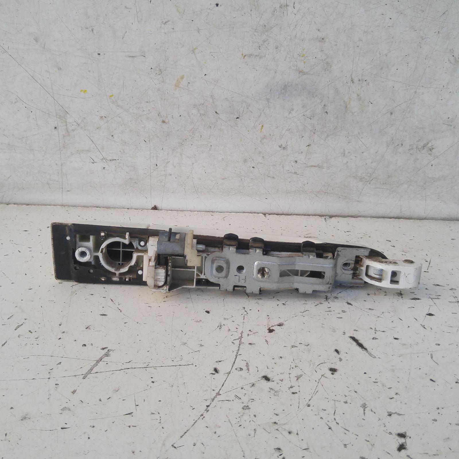 Carnival/Grand Carnival Door Handle 2006-2014 outer,lh front,vq,01/06-12/14 00014622 #344533