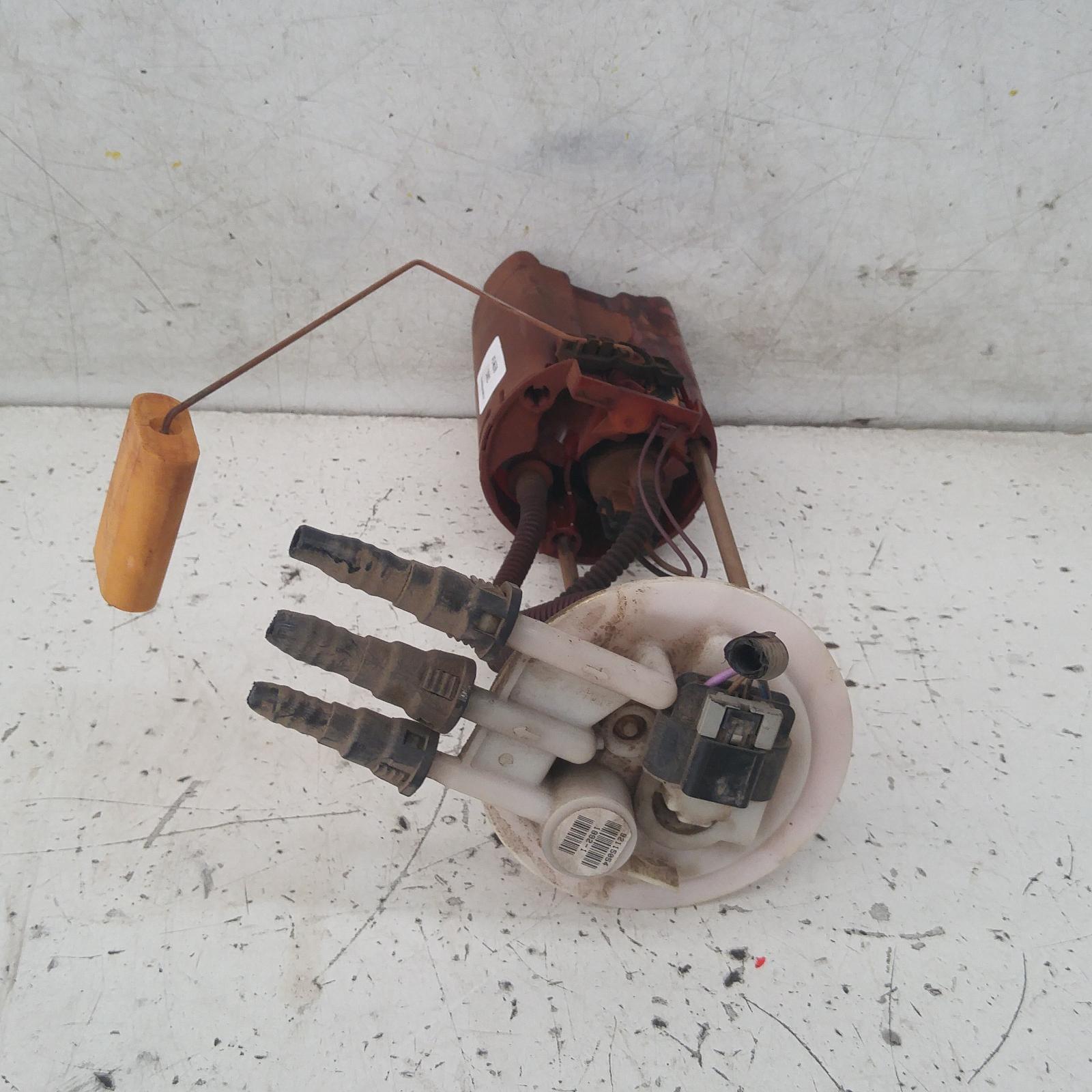 345537, Used fuel sending unit for 2002 commodore 3.8 v6wagon vtvx