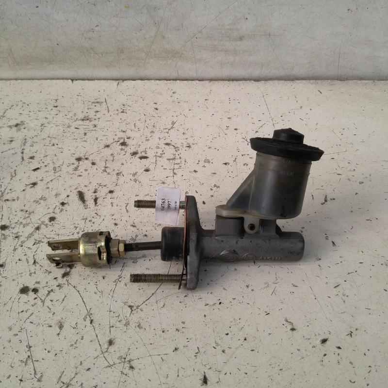 clutch master cylinder