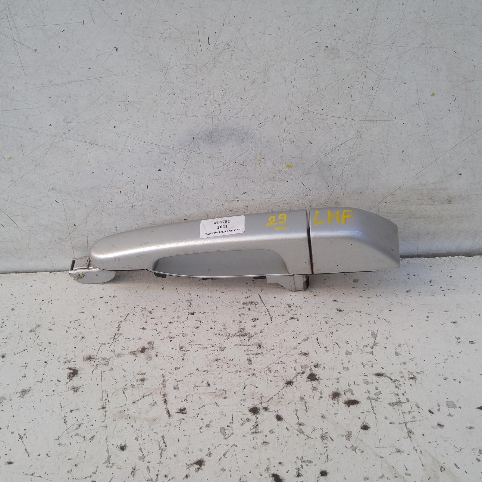 Carnival/Grand Carnival Door Handle 2006-2014 outer,lh front,vq,01/06-12/14 00014781 #350345